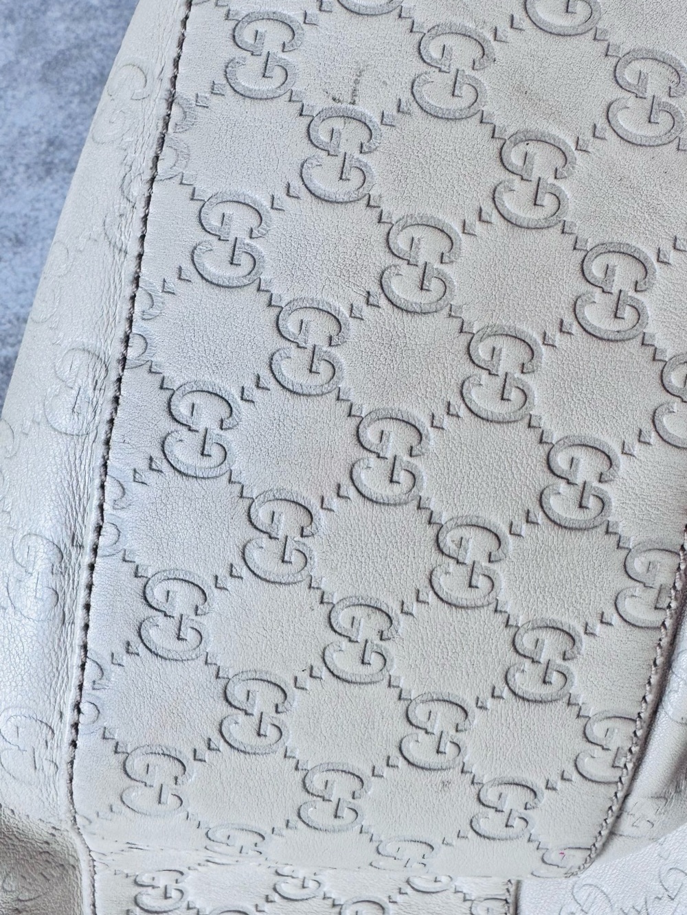 Gucci Tote Handbag with Braided Handles - Picture 3 of 10